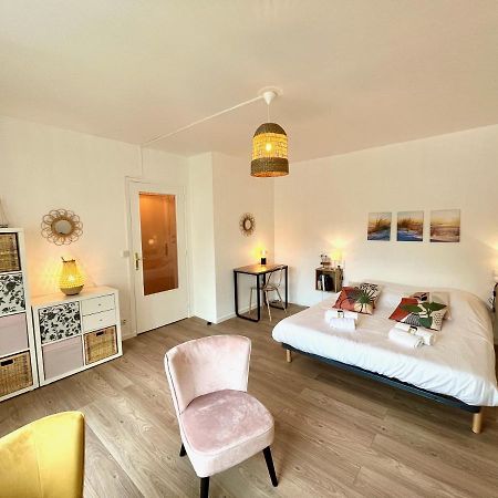 Nihal, Studio Proche Zenith Avec Parking Et Balcon Caen Luaran gambar