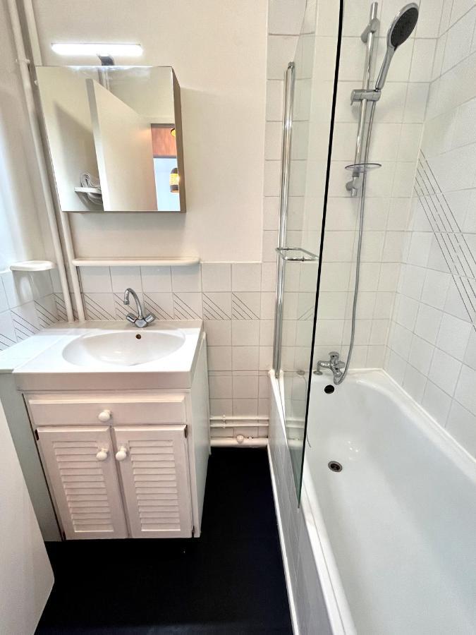 Nihal, Studio Proche Zenith Avec Parking Et Balcon Caen Luaran gambar